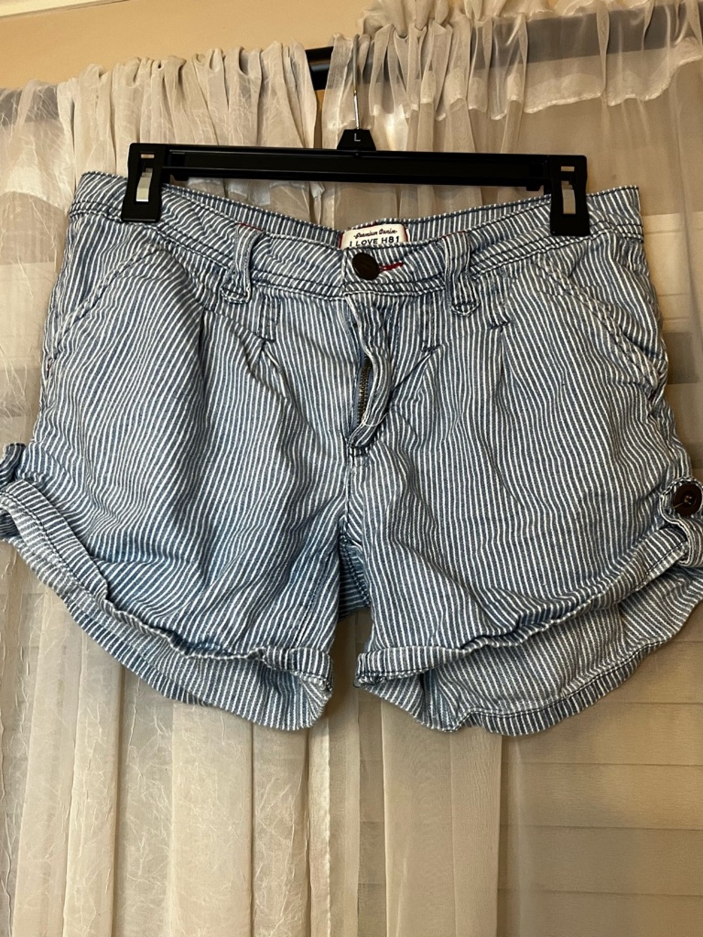 I Love H81 Forever 21 Premium Denim Railroad Stripe Shorts  Woman’s Size 26